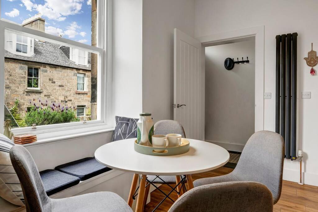 Cheerful Stays - Westend Cottage With Secured Parking Edinburgh Exterior foto